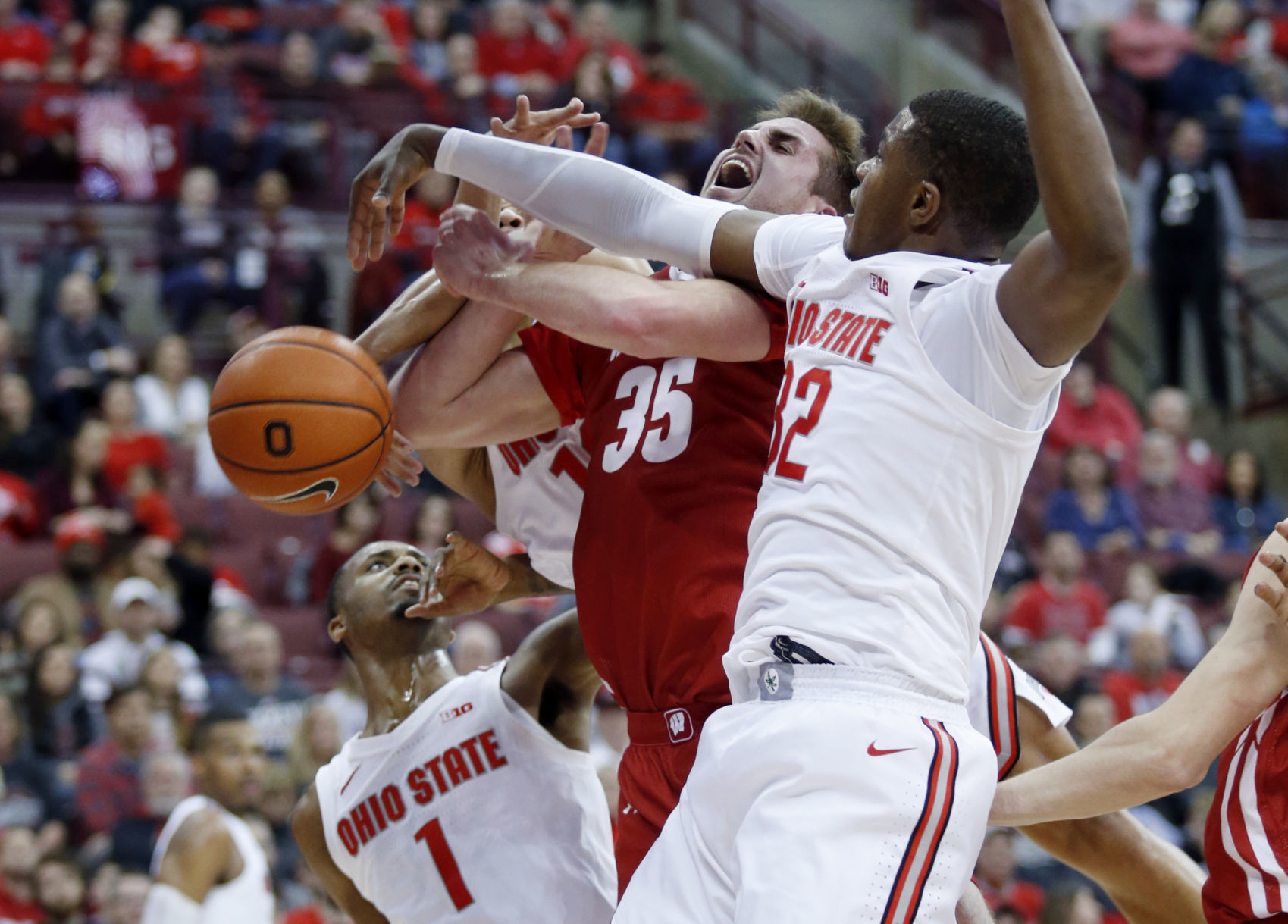 Badgers 61, Buckeyes 57